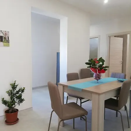 Casa Cinzia Diamond 104 * 우기아노 라 치에사