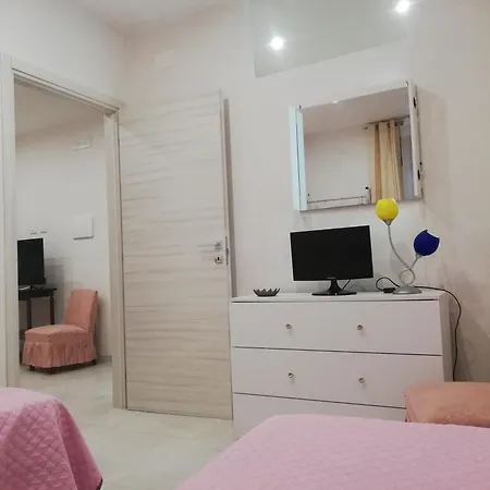 アパート Casa Cinzia Diamond 104 ウッジャーノ・ラ・キエーザ